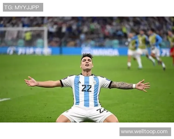 帕斯谈与劳塔罗阿尔瓦雷斯搭档踢球的轻松与挑战克服之道