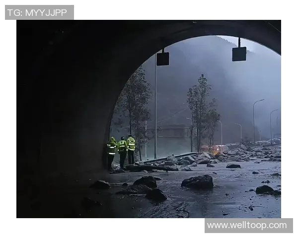 斯波住宅遭大火焚毁消息称暂无人员伤亡情况报告