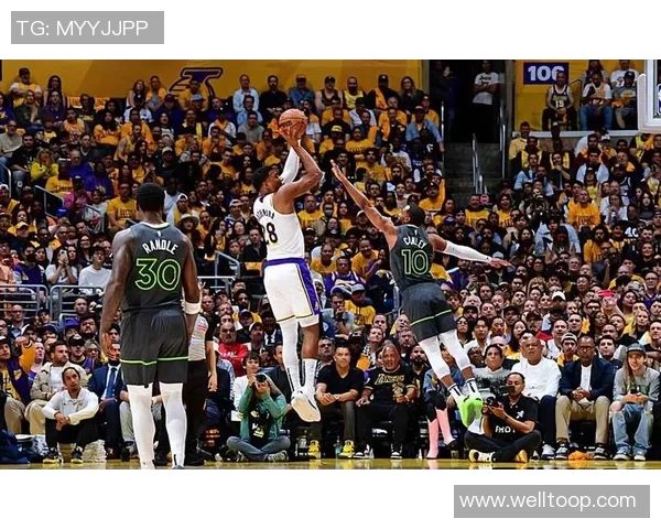 周二竞彩篮球分析:快船状态低迷湖人攻防两端需警惕隐患 周二竞彩篮球分析:快船状态低迷湖人攻防两端需警惕隐患