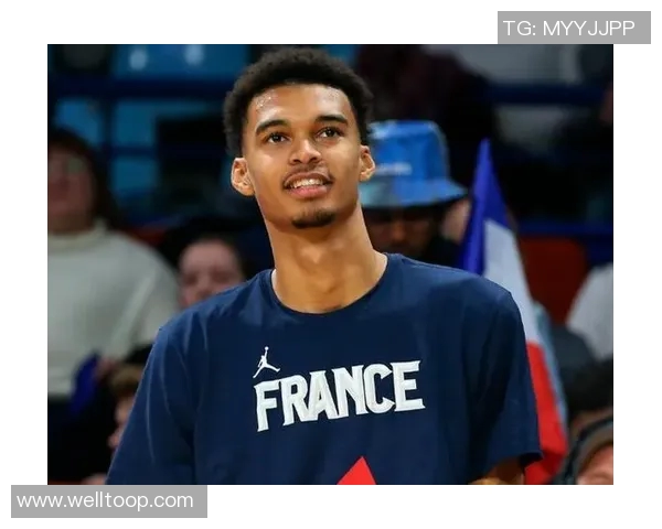 文班亚马自信心态与身体素质的完美结合展现无畏精神