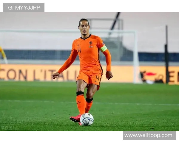 范迪克在社交媒体发声激励球队团结奋进共同追求胜利