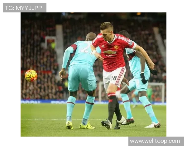 英超精彩对决曼联强势击败西汉姆联展现冠军实力 英超精彩对决曼联强势击败西汉姆联展现冠军实力