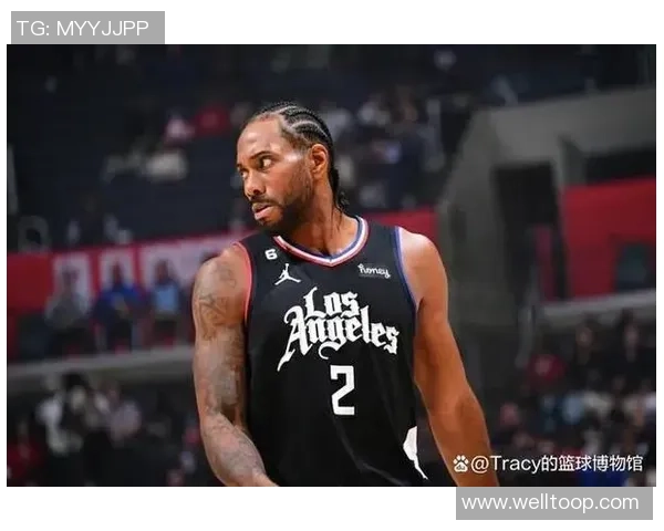 小卡半场表现出色8投5中贡献14分2板2助正负值高达16 小卡半场表现出色8投5中贡献14分2板2助正负值高达16