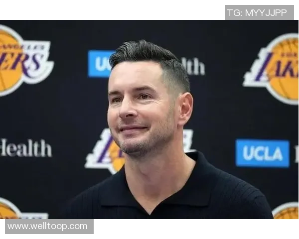 小里分析快船进攻体系雷迪克无球跑位提升球队活力