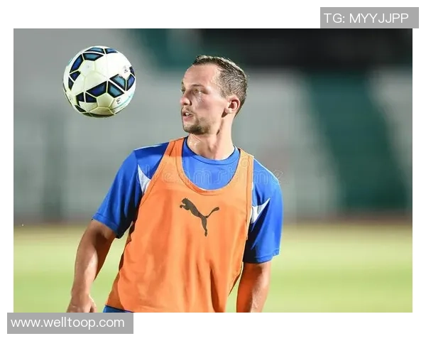 德天空报道拜仁小将查韦斯租借至科隆已达成协议并完成体检手续