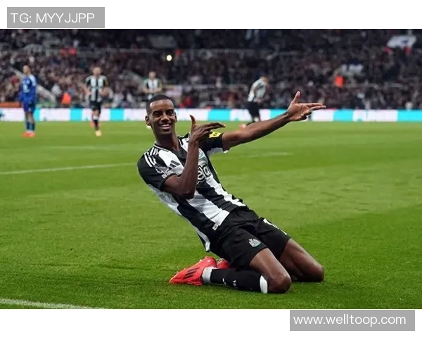 赫斯基强调伊萨克在进球乏力时应提升体能以更好地为球队贡献