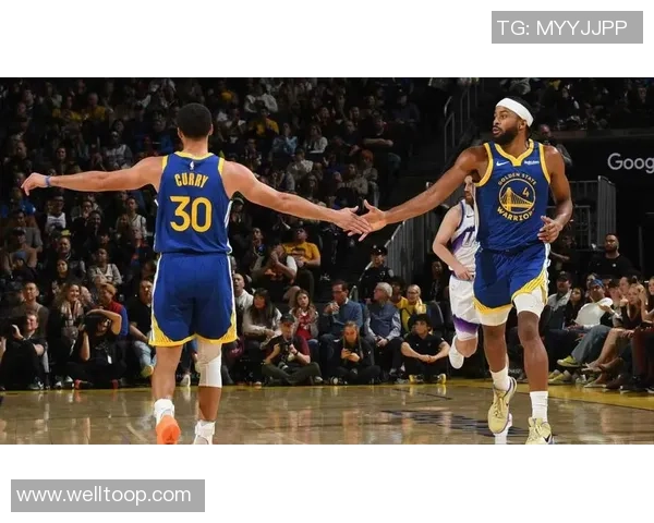 卡马拉全场追击库里展现攻守兼备实力贡献20分7板5前场板表现出色 卡马拉全场追击库里展现攻守兼备实力贡献20分7板5前场板表现出色